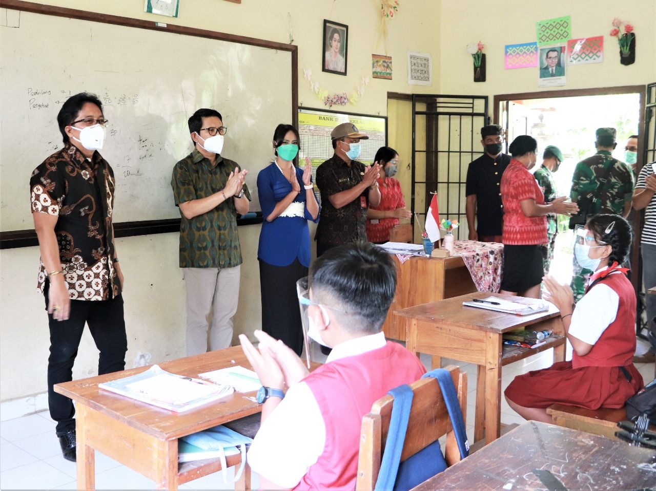 podiumnews.com-Giri Prasta Pantau PTM Sekolah di Kabupaten Badung